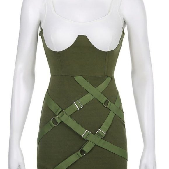 Callie Lives Xena Strapped: Mixed Media Green Contrast Tank Mini Dress L - Picture 10 of 16